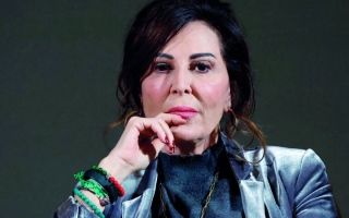 الصورة: وزيرة إيطالية تقترح نقل السياح إلى منطقة منكوبة بالمروحية