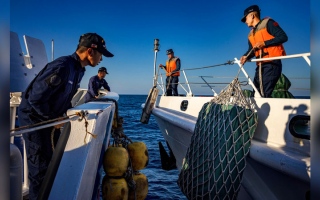 الصورة: الصين والفلبين تعملان على تخفيف التوترات البحرية