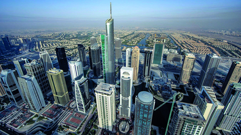 طرح العروض خلال موسم الصيف يضيف فرصاً جديدة للعديد من المستثمرين. أرشيفية