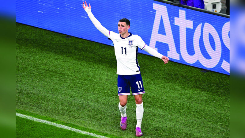 فودين يحمل آمال الإنجليز للتتويج باللقب. إي.بي.إيه