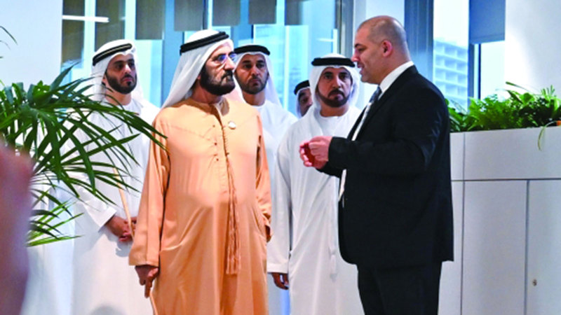 محمد بن راشد خلال زيارته مقر شركة فيرمينيش السويسرية. وام