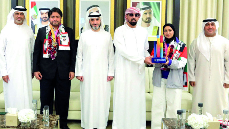 أكدت لاعبة نادي العين للشطرنج والألعاب الذهنية وافية درويش المعمري، أن تتويجها مع النادي بلقب بطولة فرق العالم للشطرنج السريع، التي اختتمت في كازاخستان بعد حصد 21 نقطة، إثر الفوز في تسع مباريات.