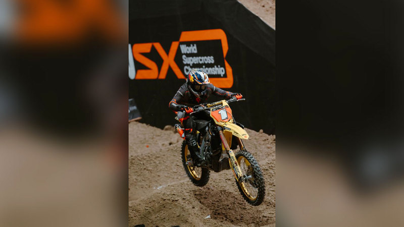 تستضيف العاصمة أبوظبي للمرة الثانية توالياً بطولة العالم للدرّاجات النارية «سوبر كروس» يوم الرابع من ديسمبر المقبل، بالاتحاد أرينا بجزيرة ياس، وسيُقام السباق على الطرق الوعرة التي تم تخصيصها للحدث.