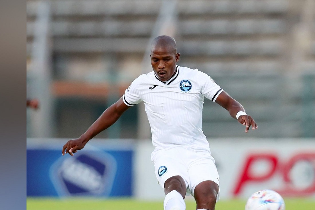 وفاة لاعب كرة قدم بعد انهياره في الملعب