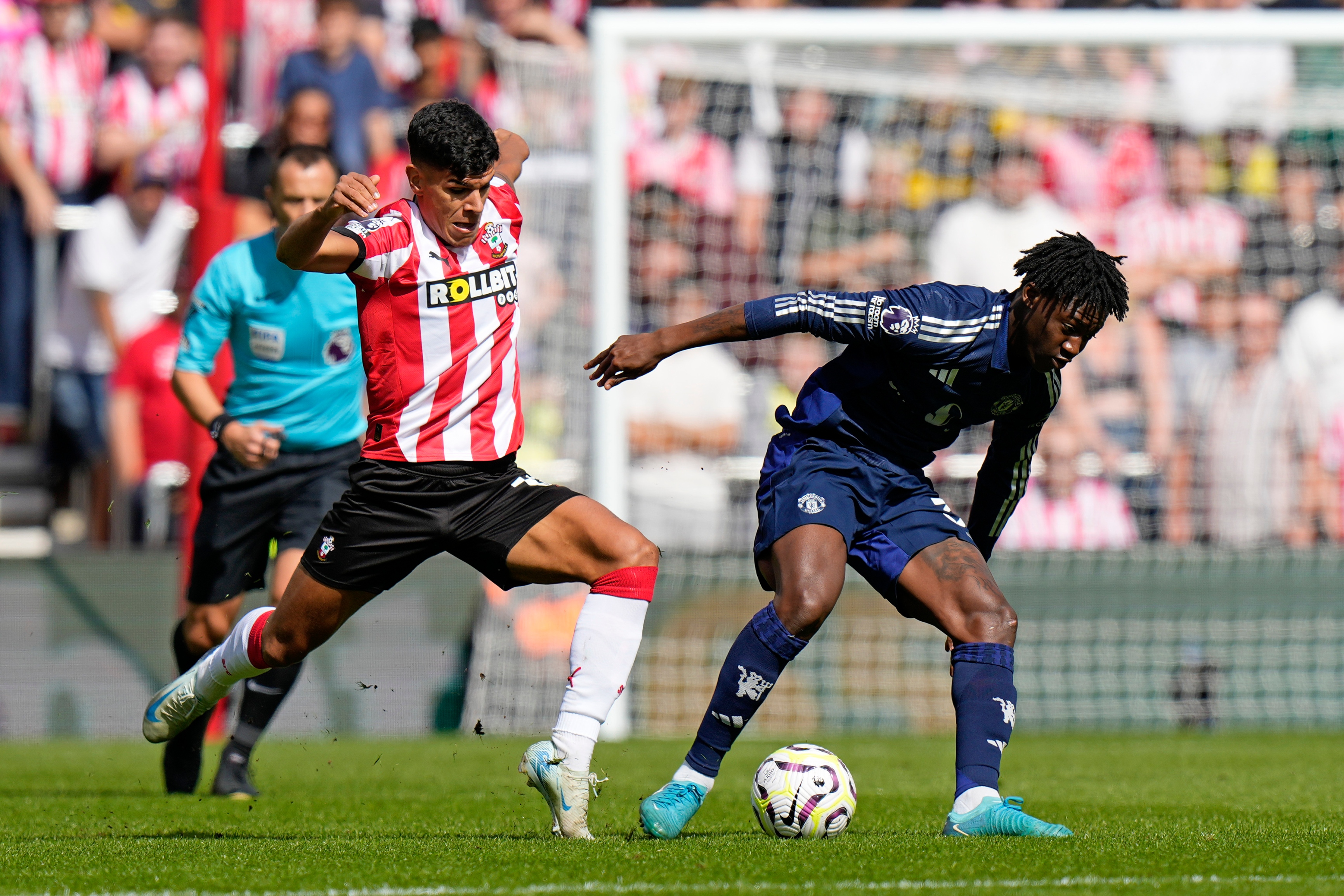 مانشستر يونايتد يعود إلى سكة الانتصارات من بوابة ساوثمبتون