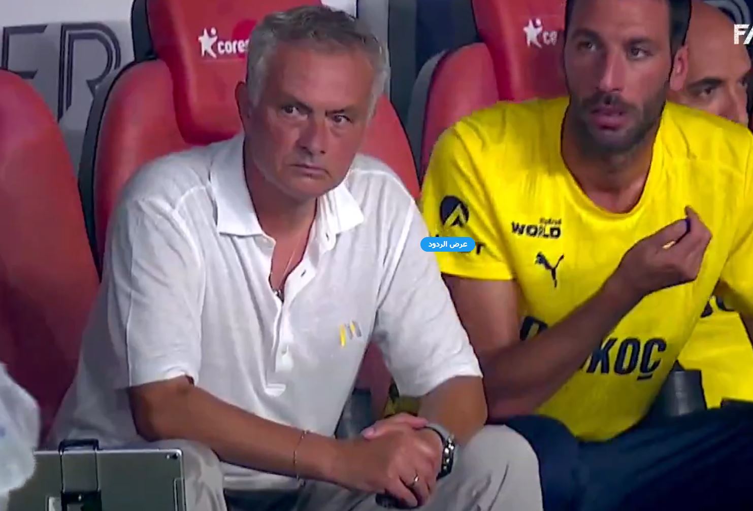 أغرب طريقة اعتراض على الحكم.. بطلها مورينيو وبفكرة جنونية! (فيديو)