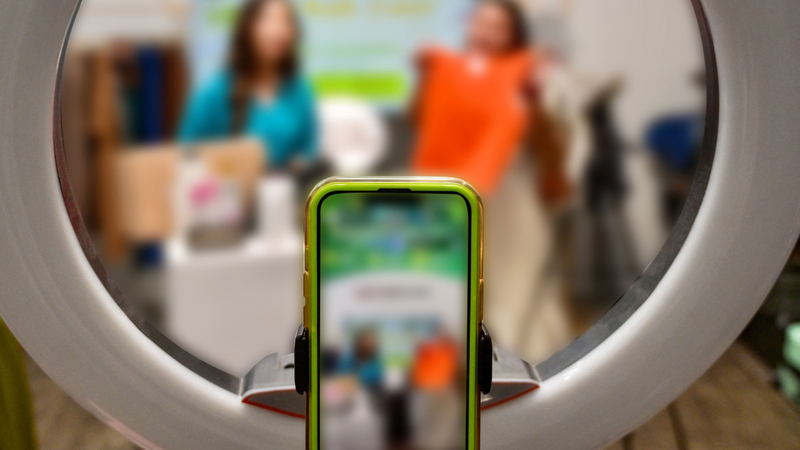 الغالبية العظمى من &laquo;البثوث&raquo;.. هدر للمال والوقت. أرشيفية