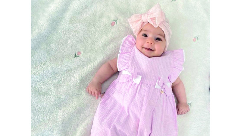 الطفلة «ليليا» أصيبت بالمرض بعد ولادتها بشهرين فقط. من المصدر