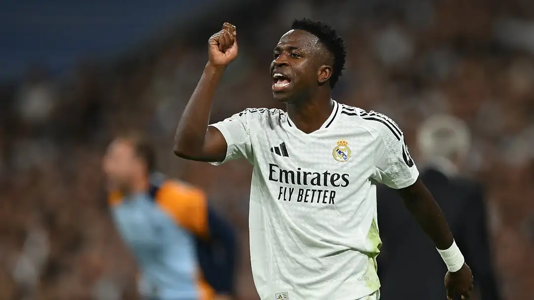 "أنت مجنون" وألفاظ بذيئة من لاعبي مدريد لحكم مباراة ميلان!