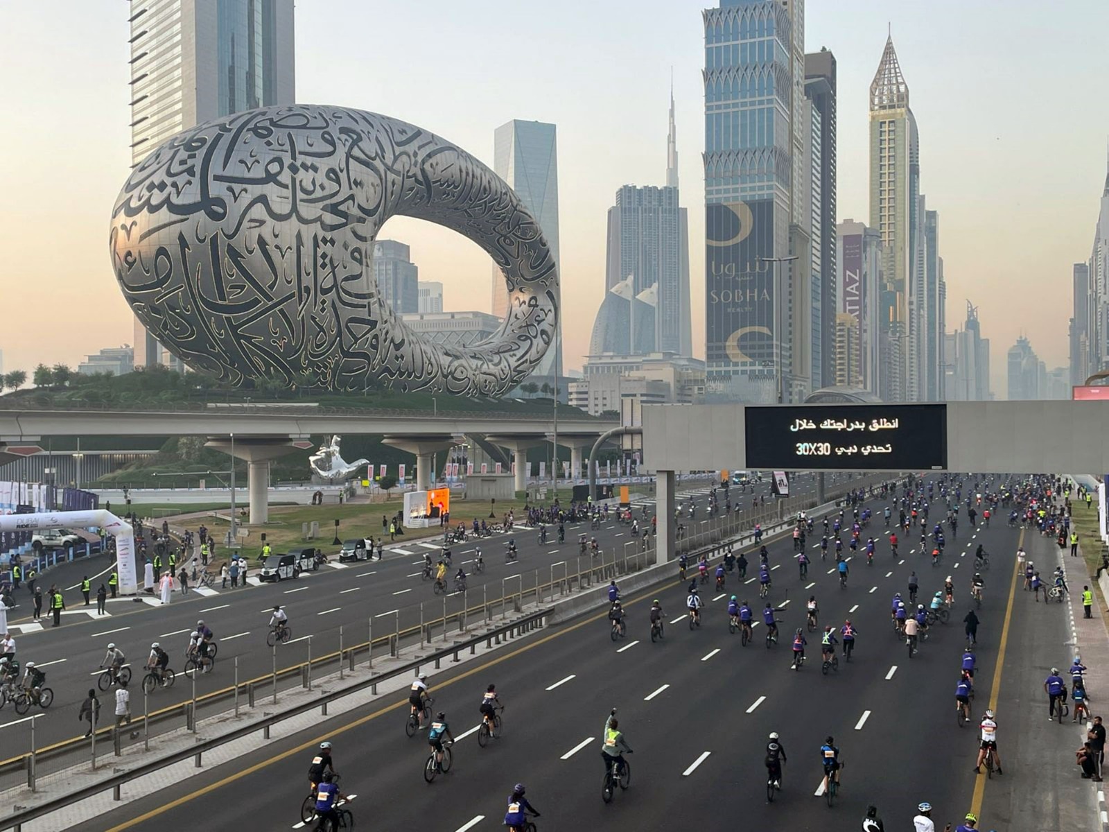 برقمٍ قياسي جديد.. "تحدي دبي للدراجات الهوائية" يستقطب 50 ألف مشارك