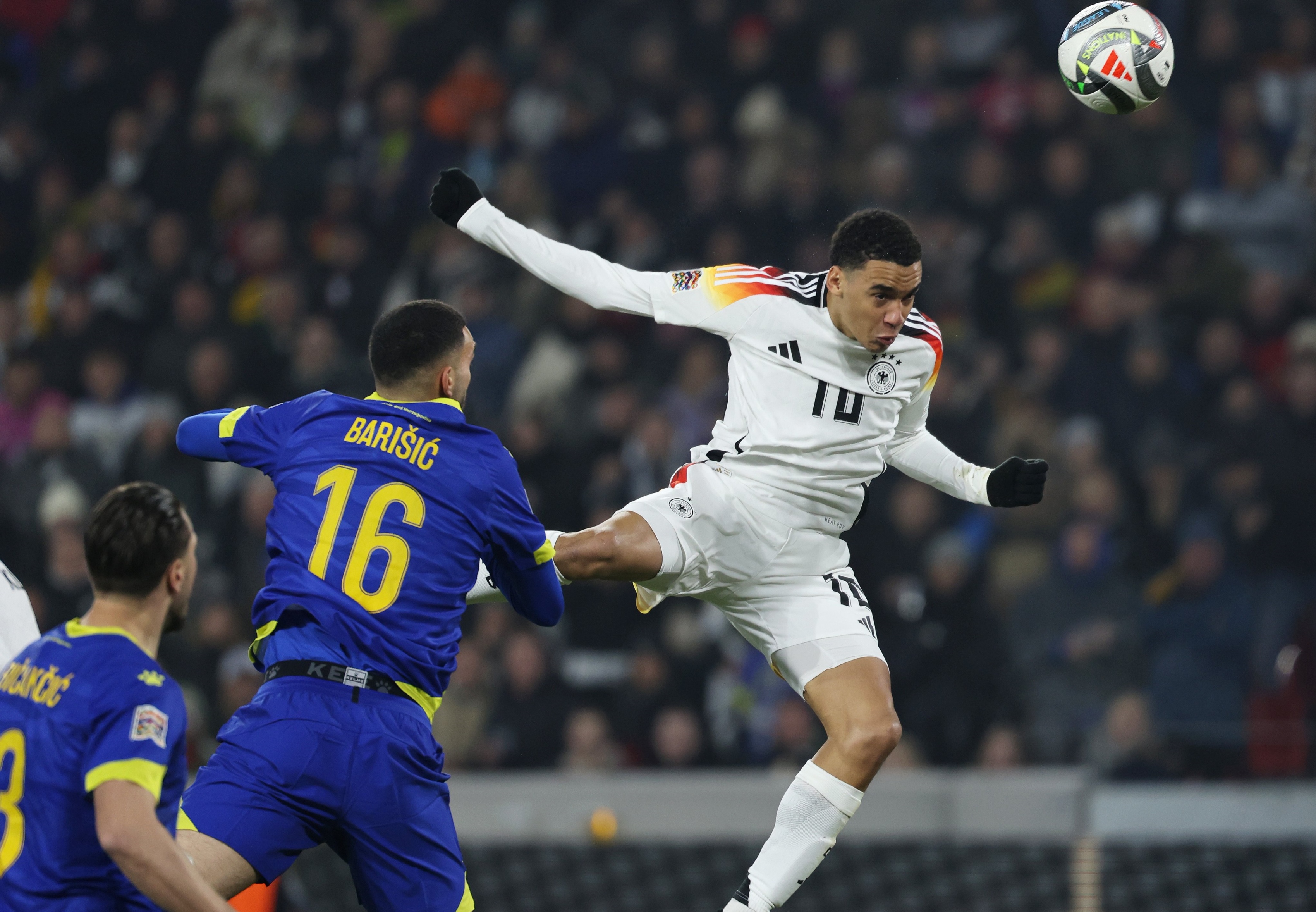 دقيقة و18 ثانية تكفي موسيالا لتسجيل هدف ألماني (فيديو)