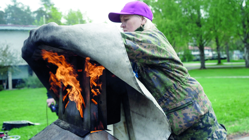 فنلنديات ينخرطن في دورات تدريبية استعداداً لحرب محتملة مع روسيا