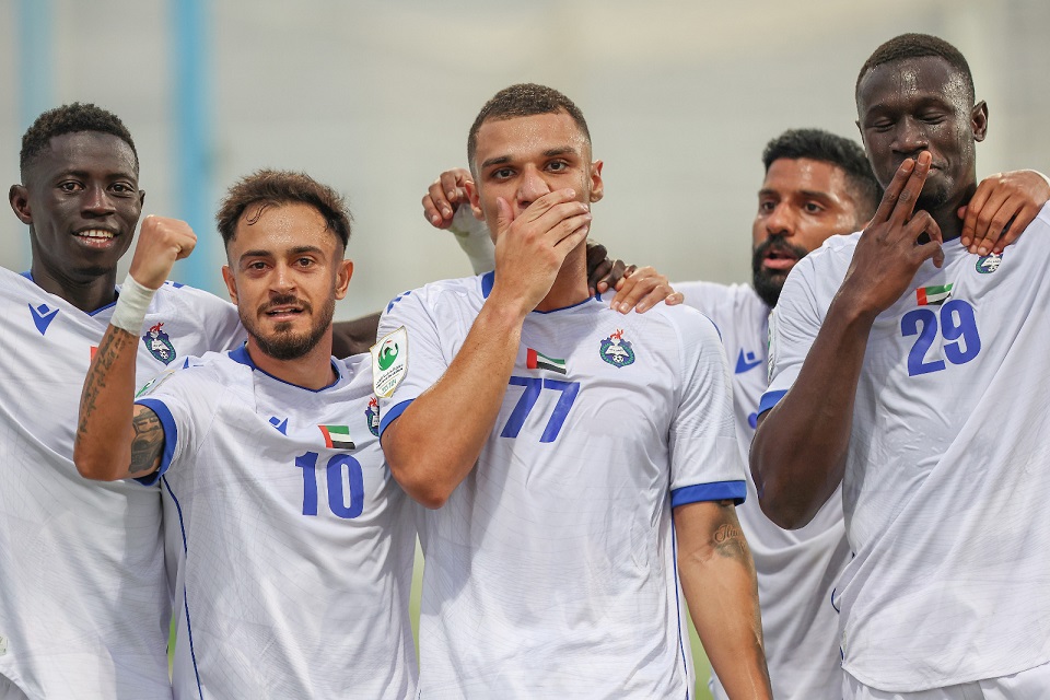 العربي يحسم «ديربي» دوري الدرجة الأولى بـ 10 لاعبين