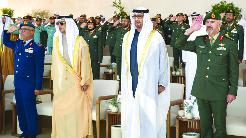 رئيس الدولة يشهد تخريج الدفعة الأولى من جامعة زايد العسكرية رئيس الدولة يشهد تخريج الدفعة الأولى من جامعة زايد العسكرية