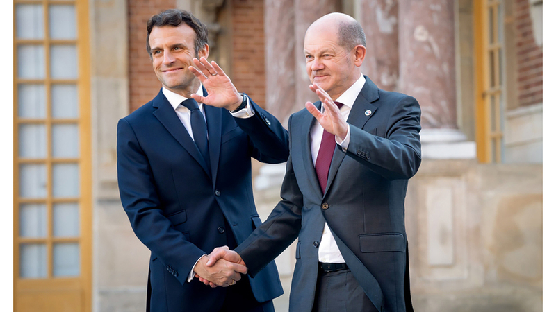 الأزمات السياسية والاقتصادية تصيب فرنسا وألمانيا بالشلل