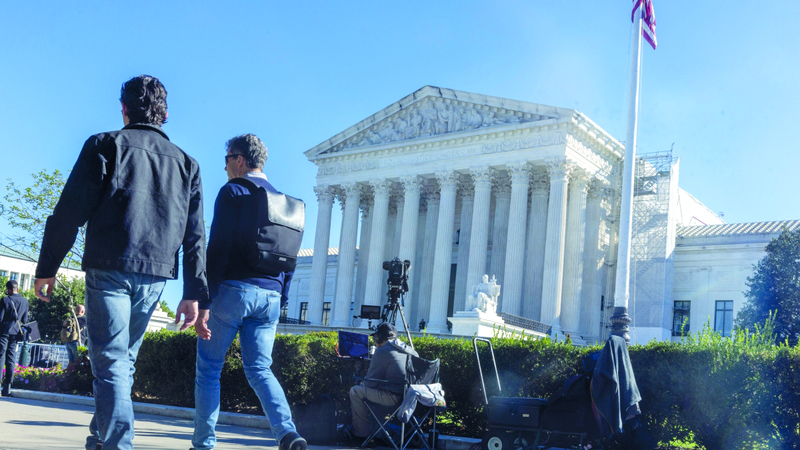 ترامب طلب من المحكمة العليا تأجيل التاريخ النهائي لحظر محتمل لتطبيق «تيك توك». إي.بي.إيه