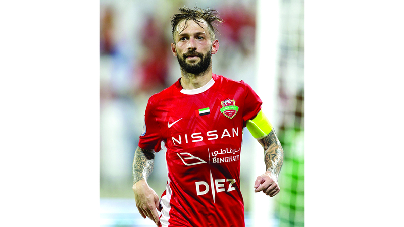 قائد شباب الأهلي كارتابيا. من المصدر