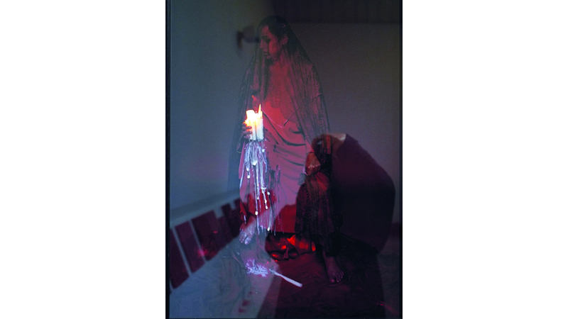 وسائط فنية عدة استخدمتها ميثاء في المعرض. من المصدر