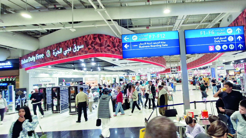 العروض فرصة للراغبين في السفر إلى محطات سياحية خلال هذه الفترة وقضاء إجازات فيها. الإمارات اليوم