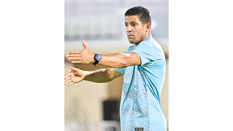 مدرب الجزيرة الحسين عموتة. من المصدر