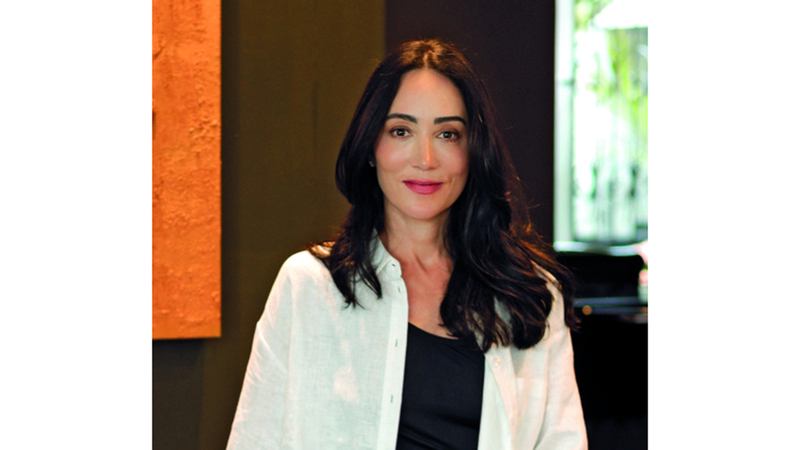 الفنانة البرازيلية آنا إليسا مورطا. وام