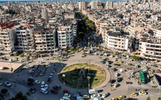 الصورة: توقيف 21 شخصا على صلة بحكم الأسد في اللاذقية بعد أعمال عنف