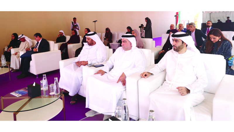 سالم باليوحة وسعود الدربي وأحلام بلوكي وصلاح القاسم والحضور خلال المؤتمر. تصوير: زافيير ويلسون