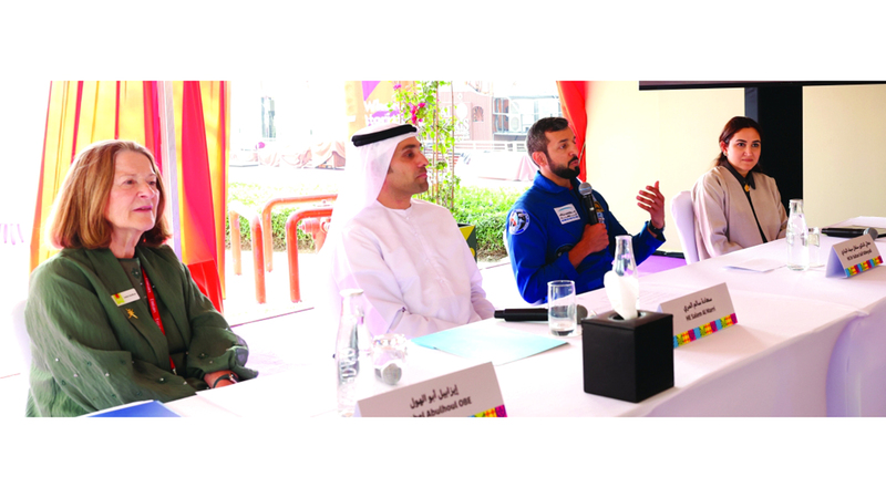 الدكتور النيادي متحدثاً خلال مؤتمر إطلاق الجائزة. تصوير: زافيير ويلسون