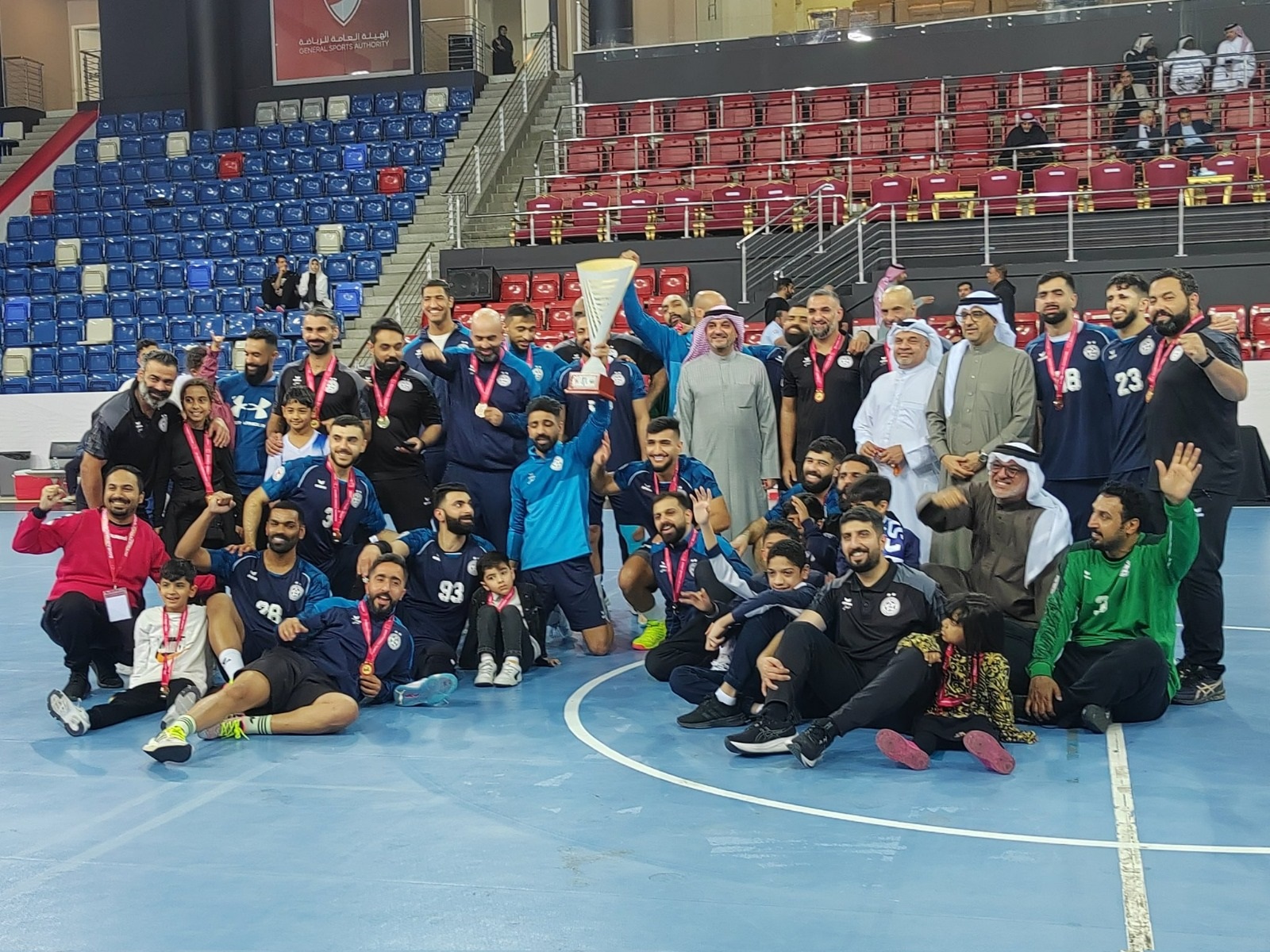 كأس السوبر الإماراتي - البحريني يفلت من «يد الشارقة»