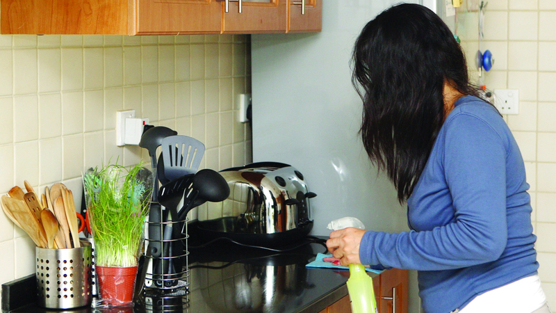 مكاتب العمالة المساعدة المعتمدة تراعي إجادة العمالة للمهن المطلوبة. أرشيفية