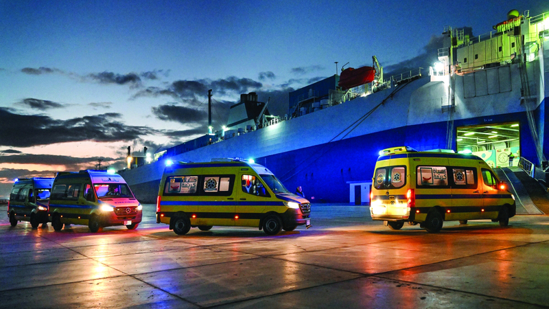 المستشفى يواصل تقديم خدماته للأشقاء الفلسطينيين. وام