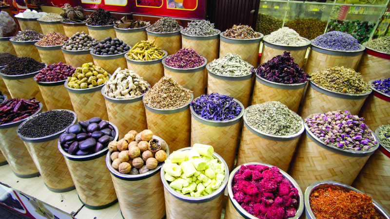 الوصفات العلاجية الشعبية تهديد حقيقي لصحة مستخدمها. أرشيفية