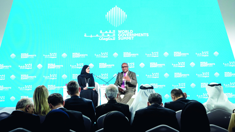 نائب رئيس وزراء فيجي متحدثاً خلال منتدى الاقتصادات الناشئة. من المصدر