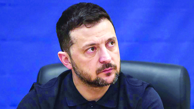 السلطة السياسية للرئيس زيلينسكي تبدو هشة  في الداخل. أ.ف.ب