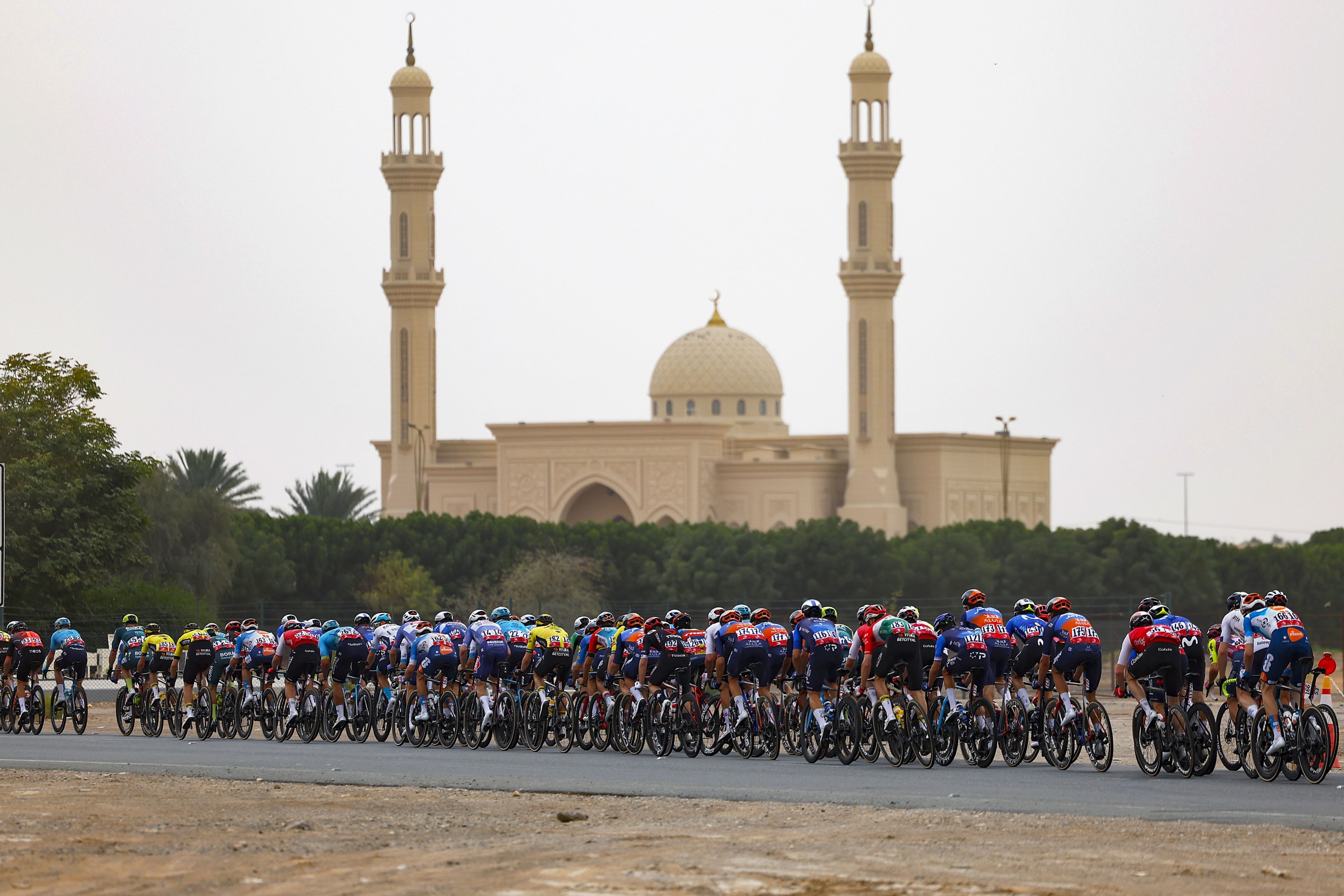 طواف الإمارات ينطلق من الظفرة غداً بمشاركة أبرز نجوم العالم