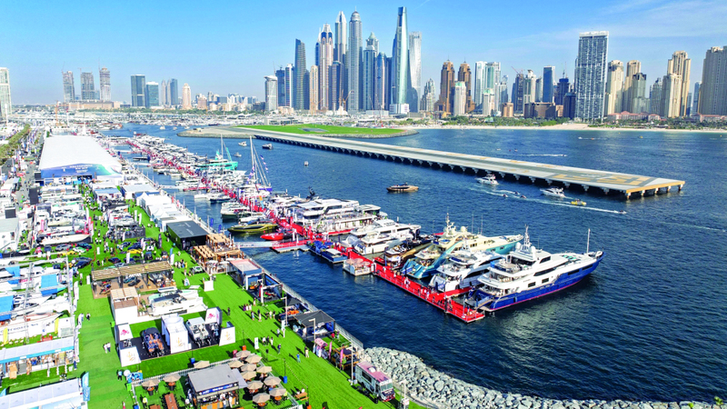 معرض دبي العالمي للقوارب يقام في «دبي هاربر» وتستمر فعالياته حتى 23 الجاري. من المصدر