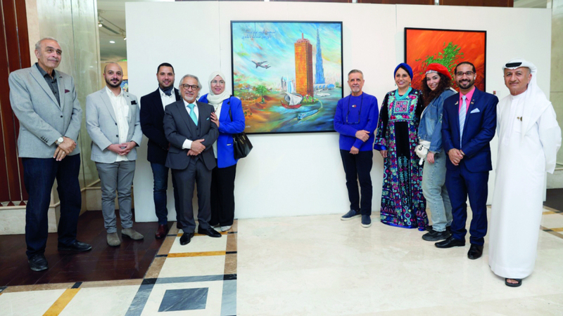 صورة جماعية للحضور. من المصدر