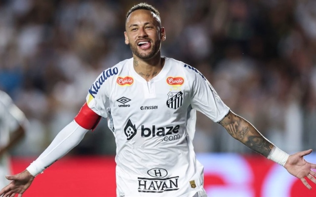 الصورة: فترة التعافي قد تصل إلى شهر.. نيمار يخضع لجراحة ناجحة بالركبة