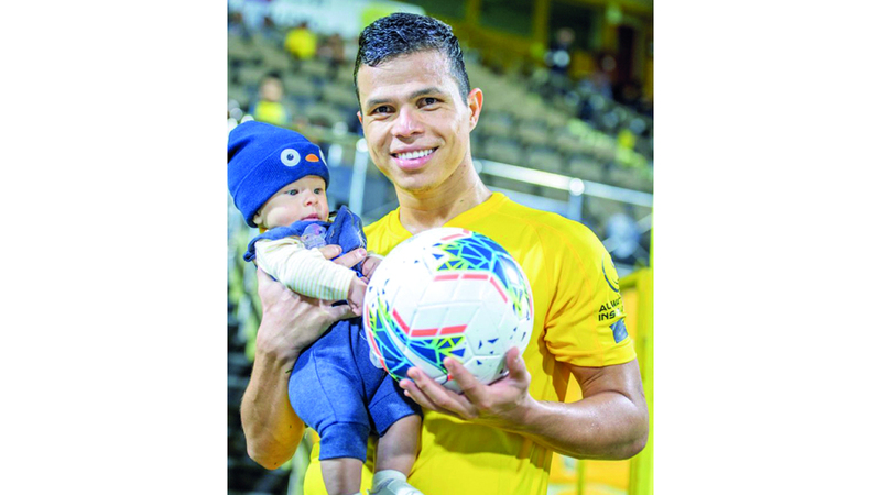 فابيو ليما: اللعب باسم منتخب الإمارات يُعدّ شرفاً كبيراً بالنسبة لي.