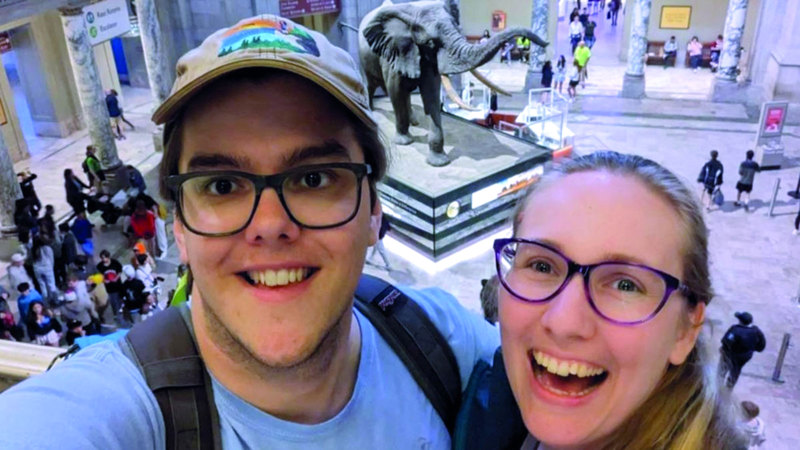 كريغ تريليب وزوجته خلال زيارة سابقة لواشنطن العاصمة. من المصدر