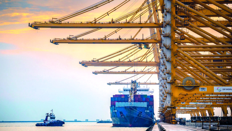 ميناء جبل علي و&laquo;جافزا&raquo; يسهلان وصول التمور إلى موائد الإفطار حول العالم. أرشيفية