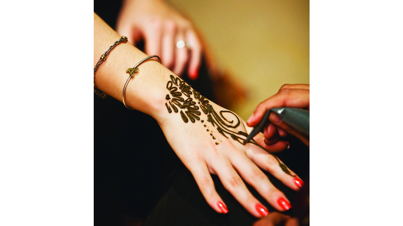 الحنة الطبيعية الأكثر أماناً للاستعمال. أرشيفية