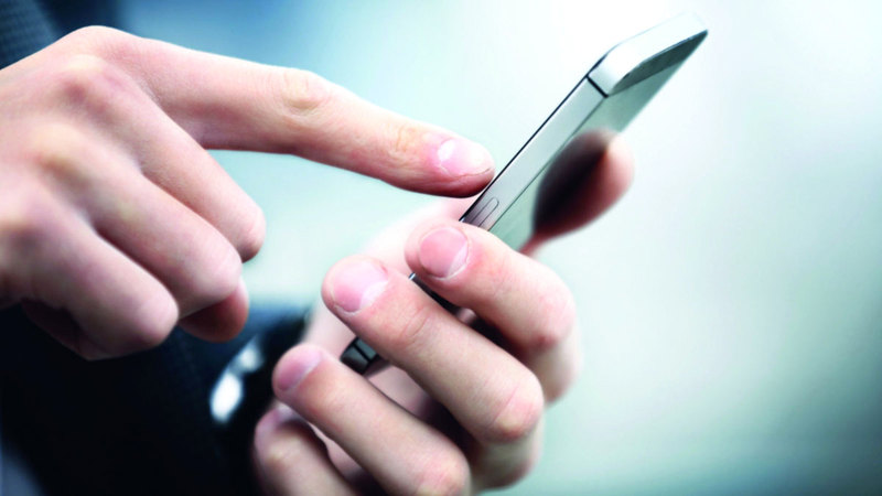 الدولة شهدت توسعاً في عمل شركات وتطبيقات التحويل المالي. أرشيفية