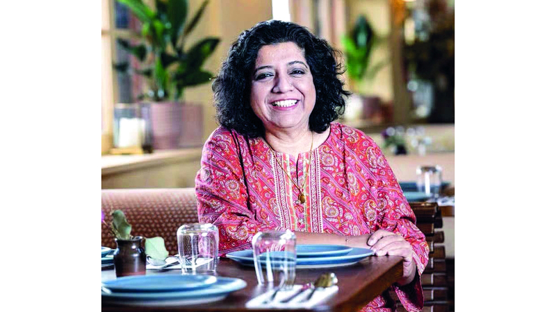 أسما خان. من المصدر