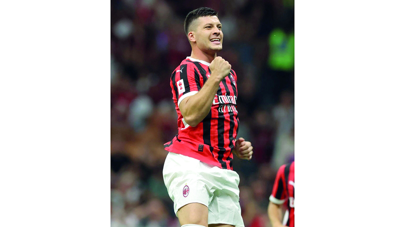 نادٍ إماراتي يفاوض نجم ميلان الإيطالي