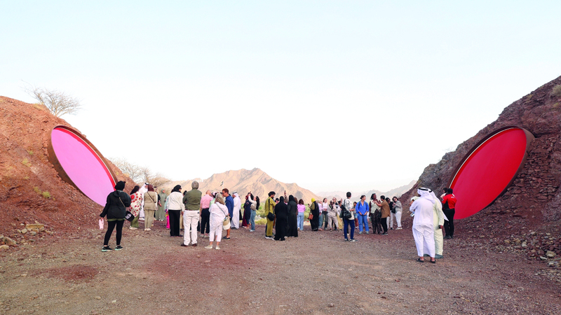 منحوتات «وقفات متروية» تعكس ما يحيط بها من البيئة الطبيعية في حتا. تصوير: زيشان أحمد