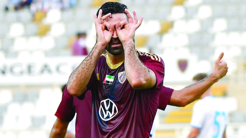 السوري عمر خريبين أمل الوحدة في اصطياد شباك شباب الأهلي. الإمارات اليوم