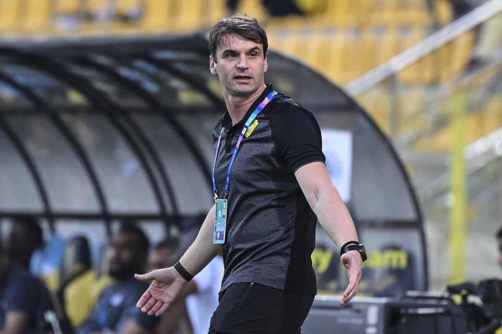 ميلوش يرحل عن الوصل عقب مباراة الشارقة