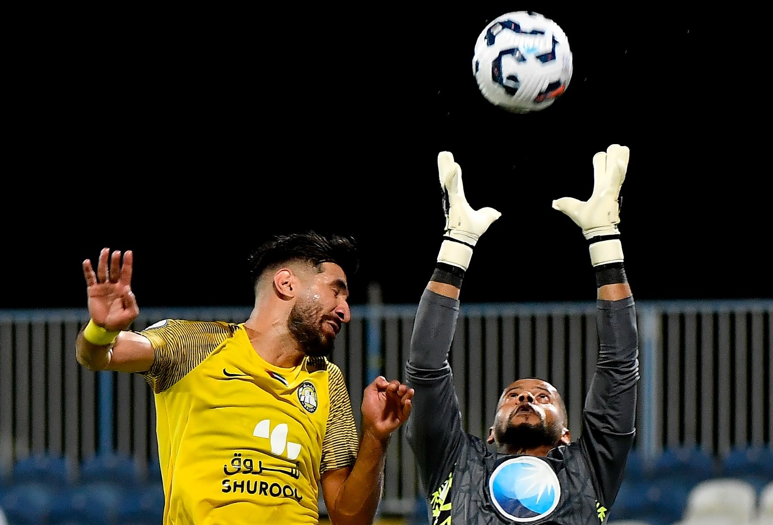 بني ياس وكلباء يكتفيان بنقطة في ختام حصاد الدوري