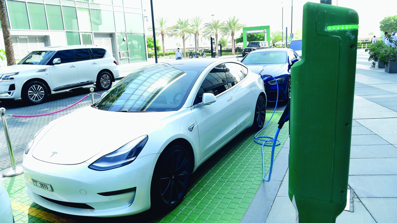 الإمارات تتميّز بأعلى نسبة من شواحن المركبات الكهربائية عالمياً. أرشيفية